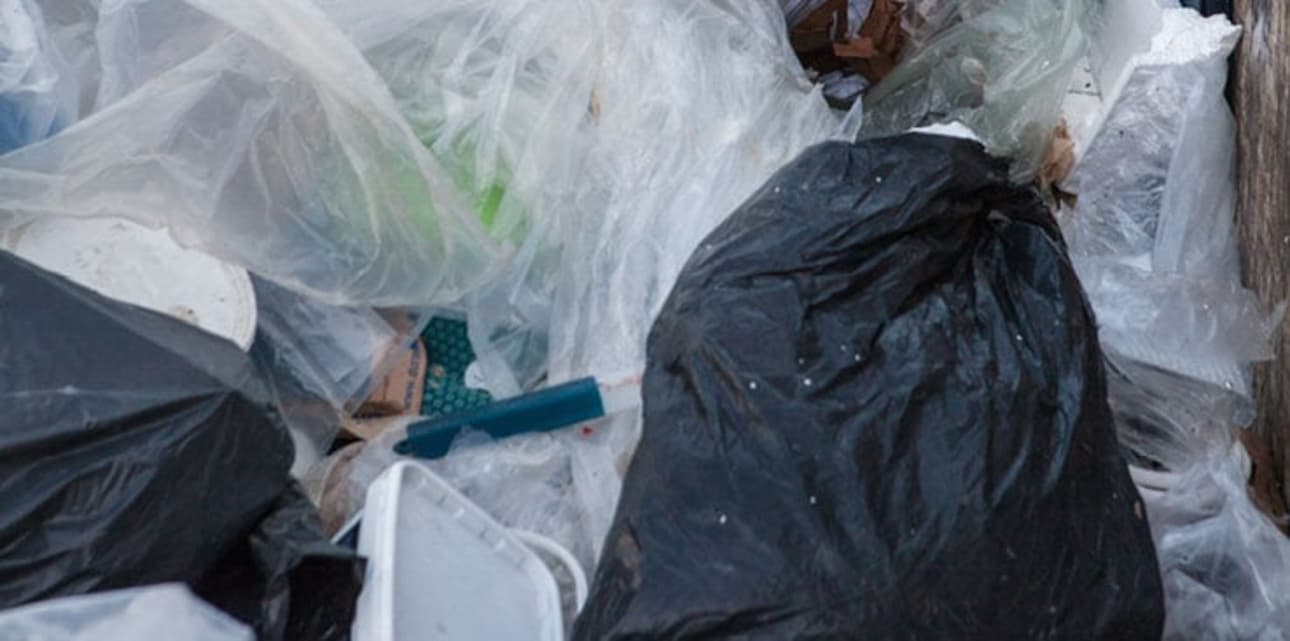 Bilde av blandet plast, blandede fraksjoner.