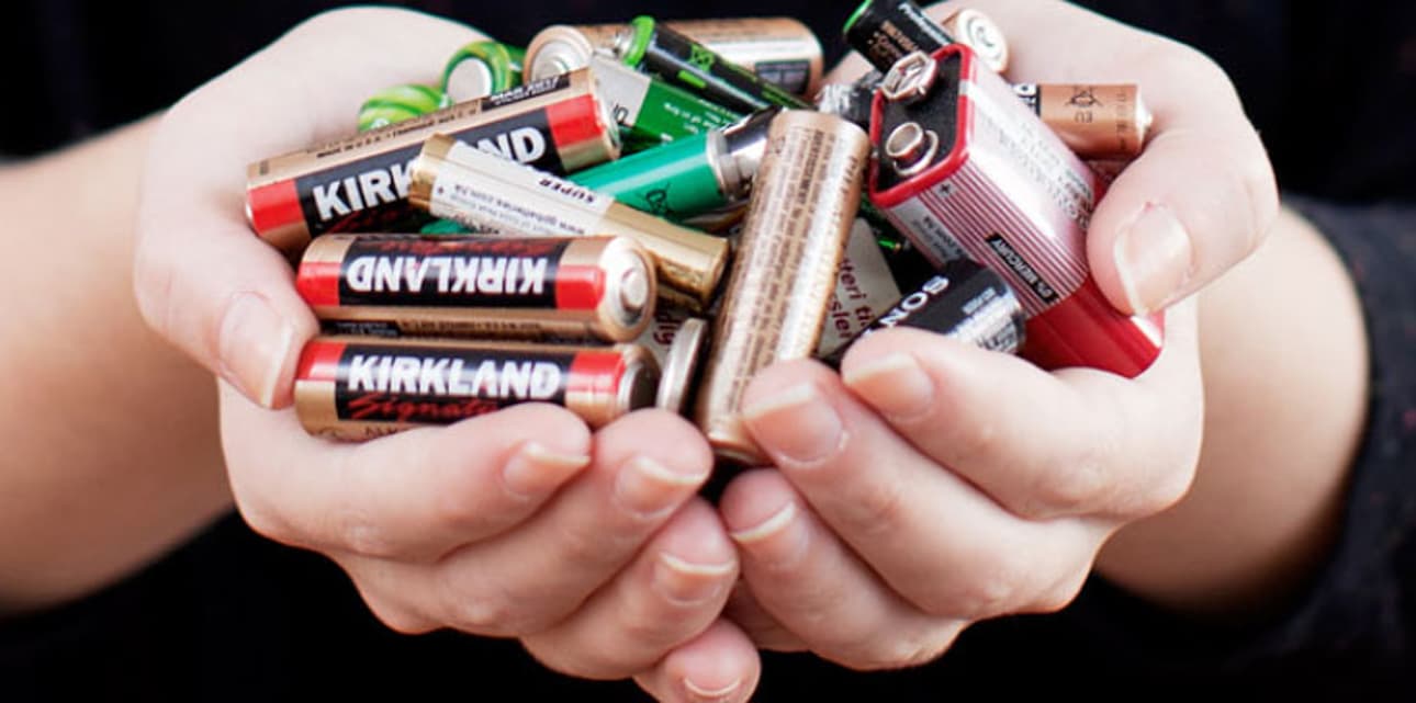 Bilde av småbatterier.