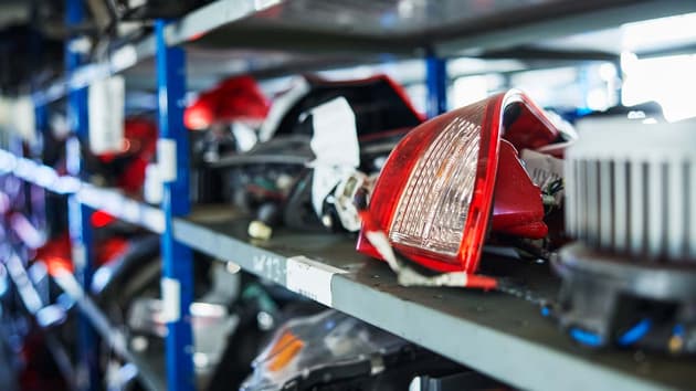 I Ragn-Sells Autoparts nettbutikk kan du enkelt bestille nyere brukte bildeler.