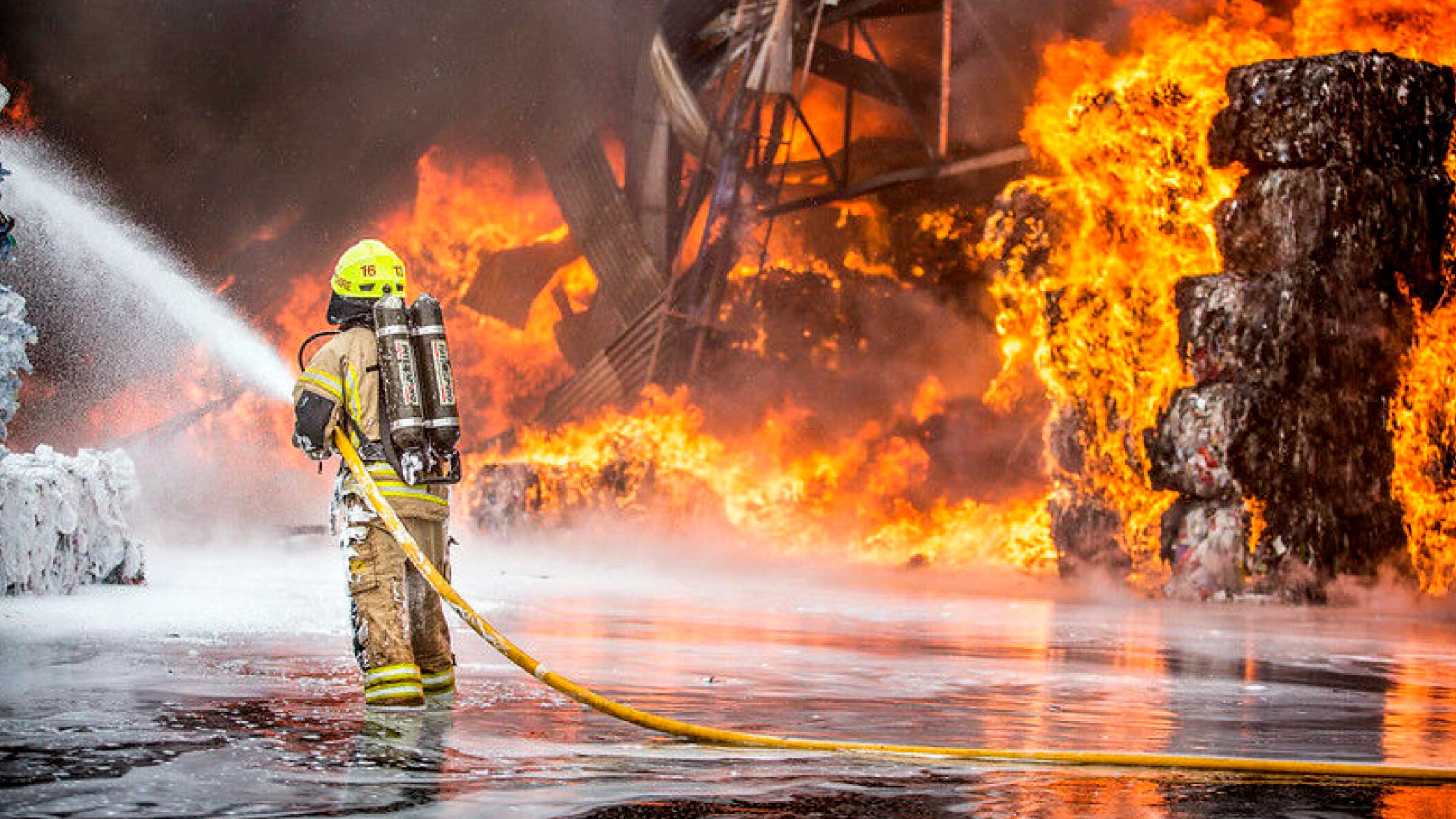 Ett batteri på avveie kan være nok til å forårsake branntilløp og brann. (Foto: Lars Magne Hovtun)