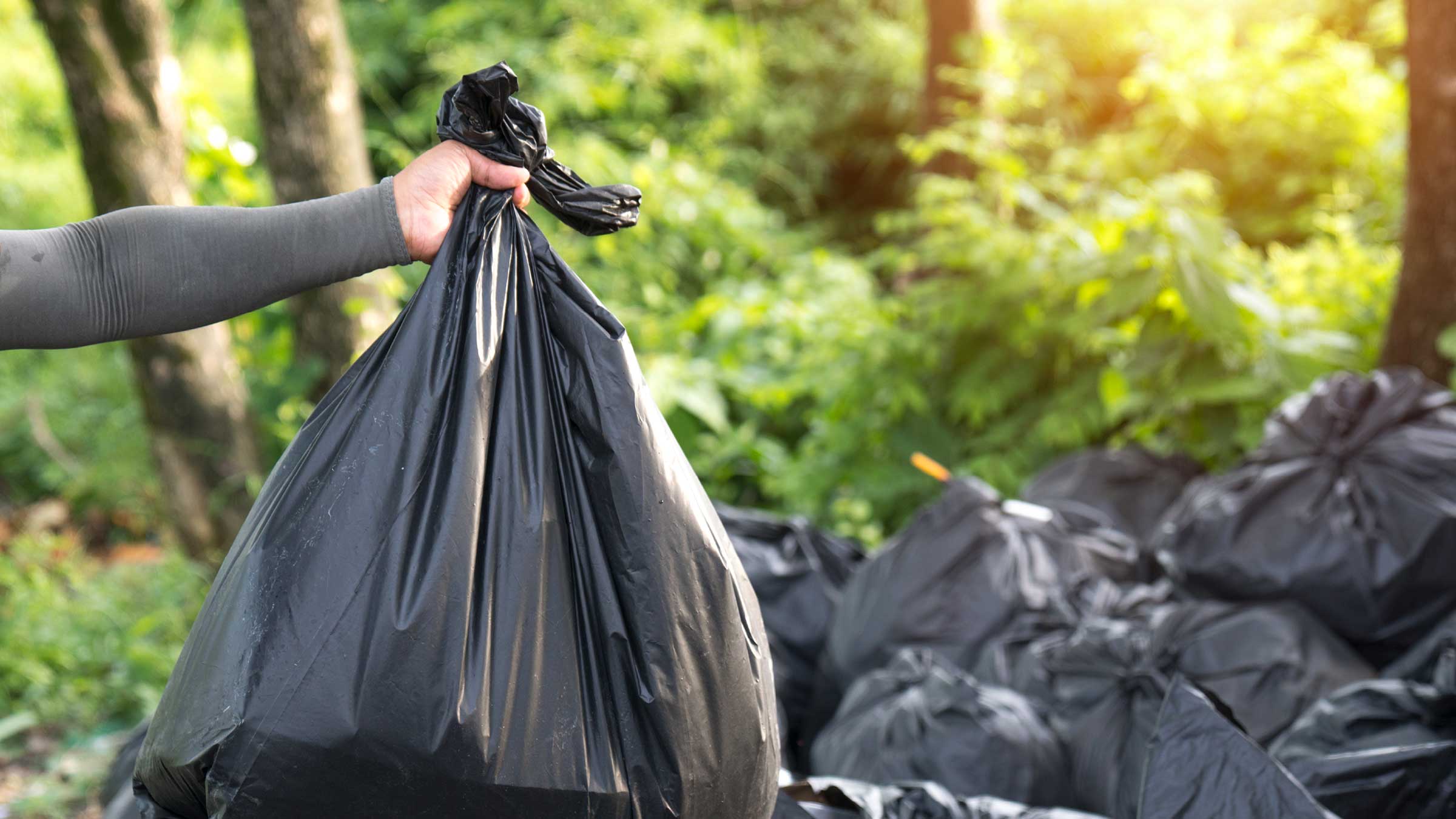 Ragn-Sells forbyr svarte søppelsekker