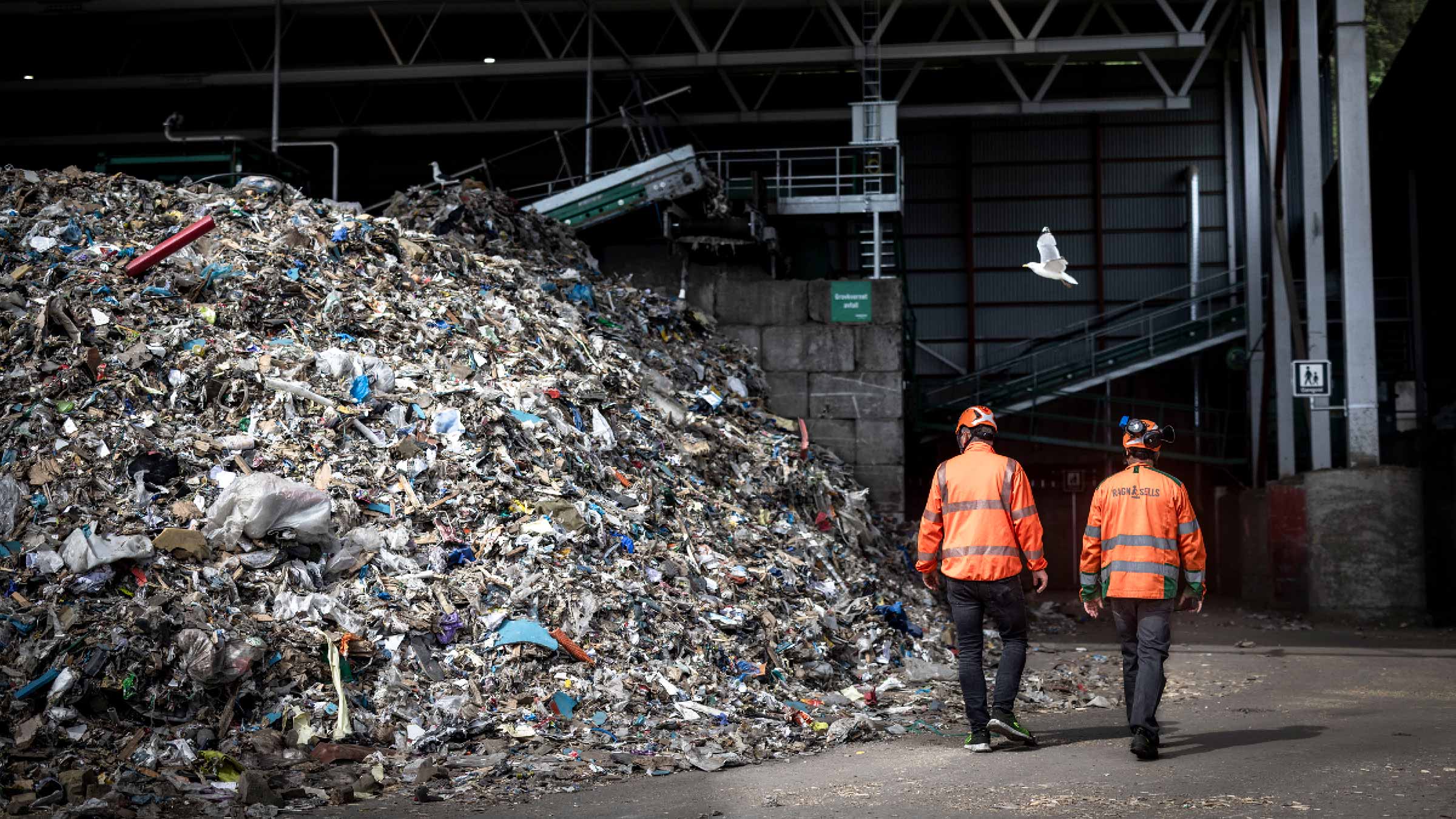 Med kritisk knapphet på verdens jomfruelige råvareressurser, er overgangen fra en lineær økonomi (bruk-og-kast) til sirkulær økonomi helt avgjørende. På veien dit kan lønnsomhet og bærekraft fint gå hånd i hånd. (Foto: Klaudia Lech)