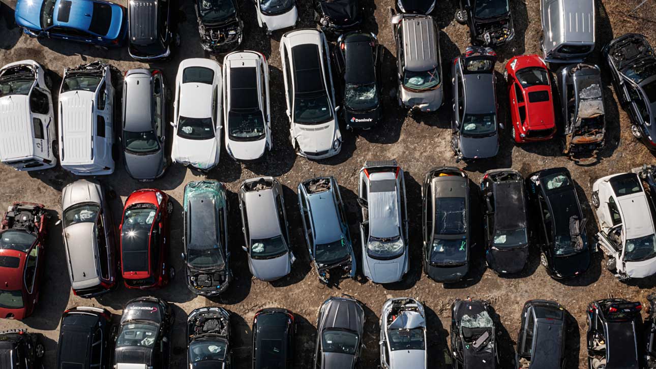 Den norske bilparken består av nær 2,8 millioner registrerte personbiler. Årlig vrakes så mange som 140.000 biler på landsbasis. Mange av disse er nærmest nye. Foto: Benjamin A. Ward