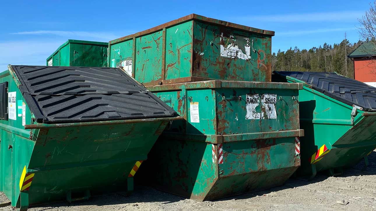 Containere som repareres p&aring; verkstedet i Vestby forlenger levetiden sin, det f&oslash;rer til lavere ressursbruk og f&aelig;rre innkj&oslash;p av nye containere. (Foto: Ragn-Sells)