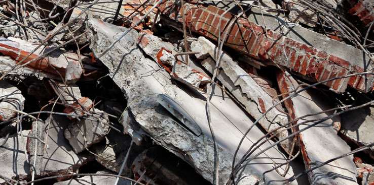 Bilde av betong med armering.