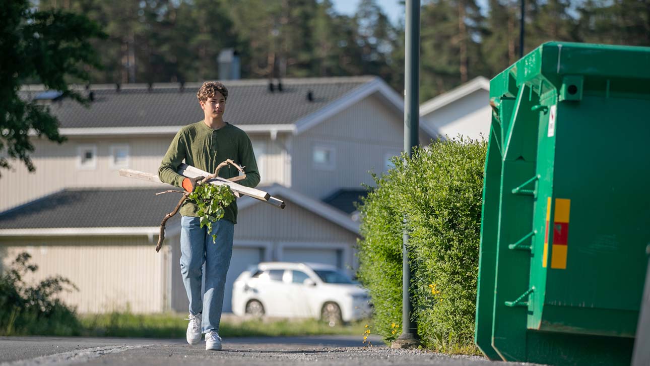 Finn ut mer om containerutleie for bedrifter, boligselskaper og privatpersoner.