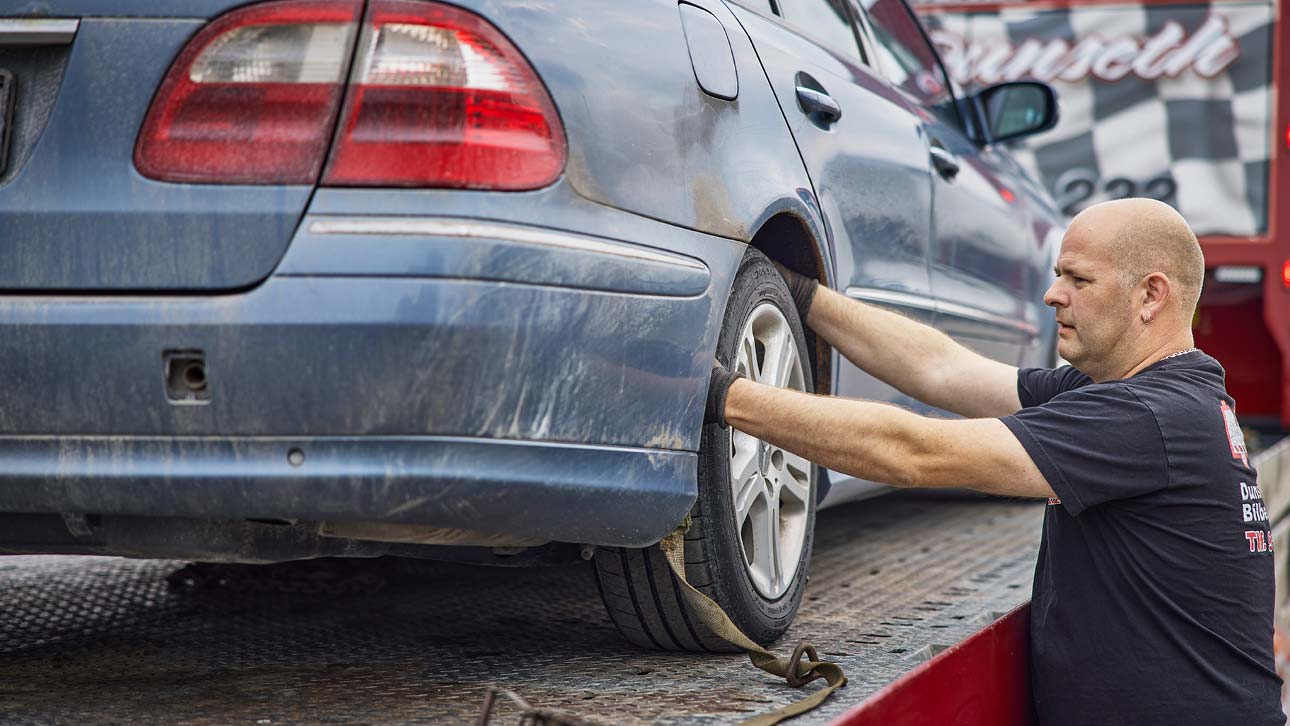 Ragn-Sells Autoparts - henting av vrakbil